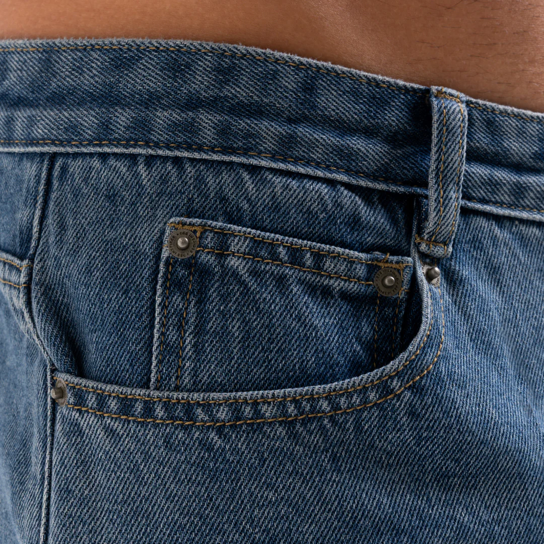 Garnacho Relaxed Jeans - Mid Blue - Image 9